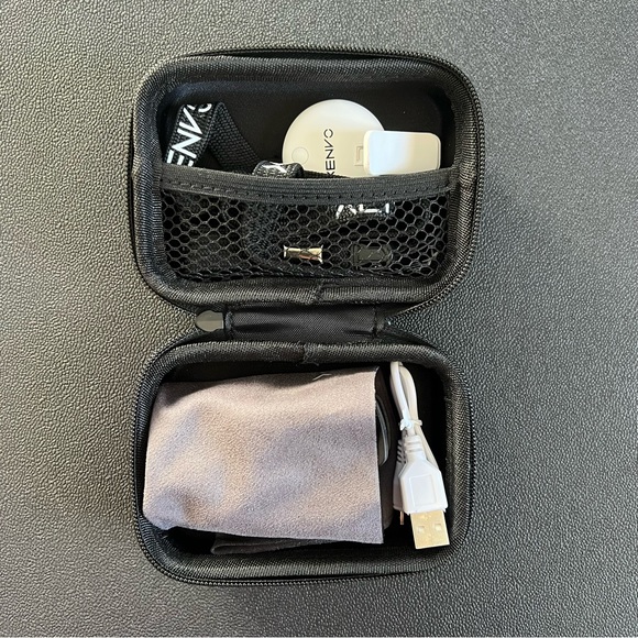 Xenvo Pro Kit for Phones Macro Wide Angle Lens LED Light Travel Case Clarus 15x - Picture 4 of 5